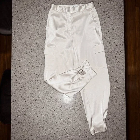 Aritzia Babaton Refined Satin Cargo Pants Matte Pearl Ankle Cut Women's Size 6 - Picture 10 of 12
